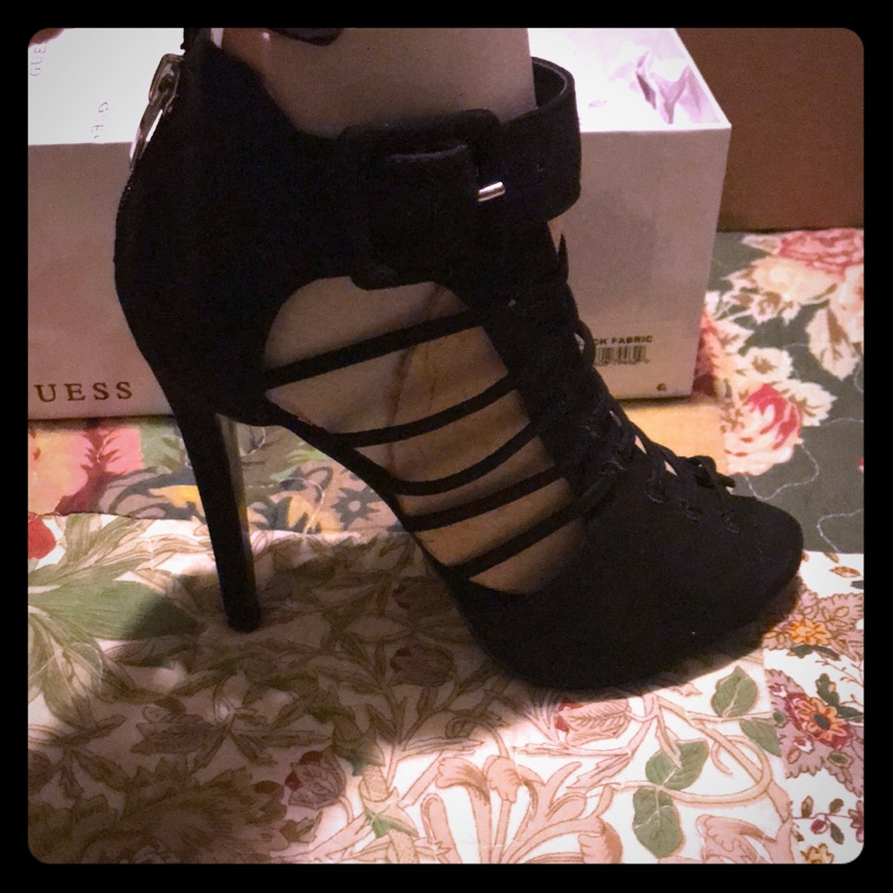 Adhirra Guess heels sz. 5